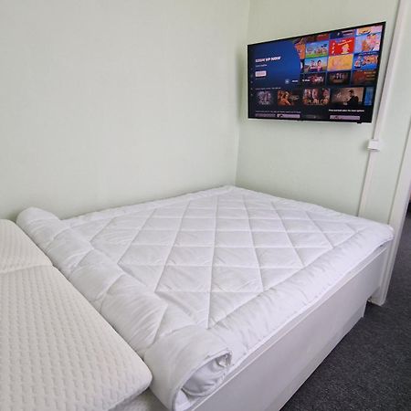 Citycenter Apartment - Bigtv-Ps4-Netflix-Parking Chemnitz Dış mekan fotoğraf